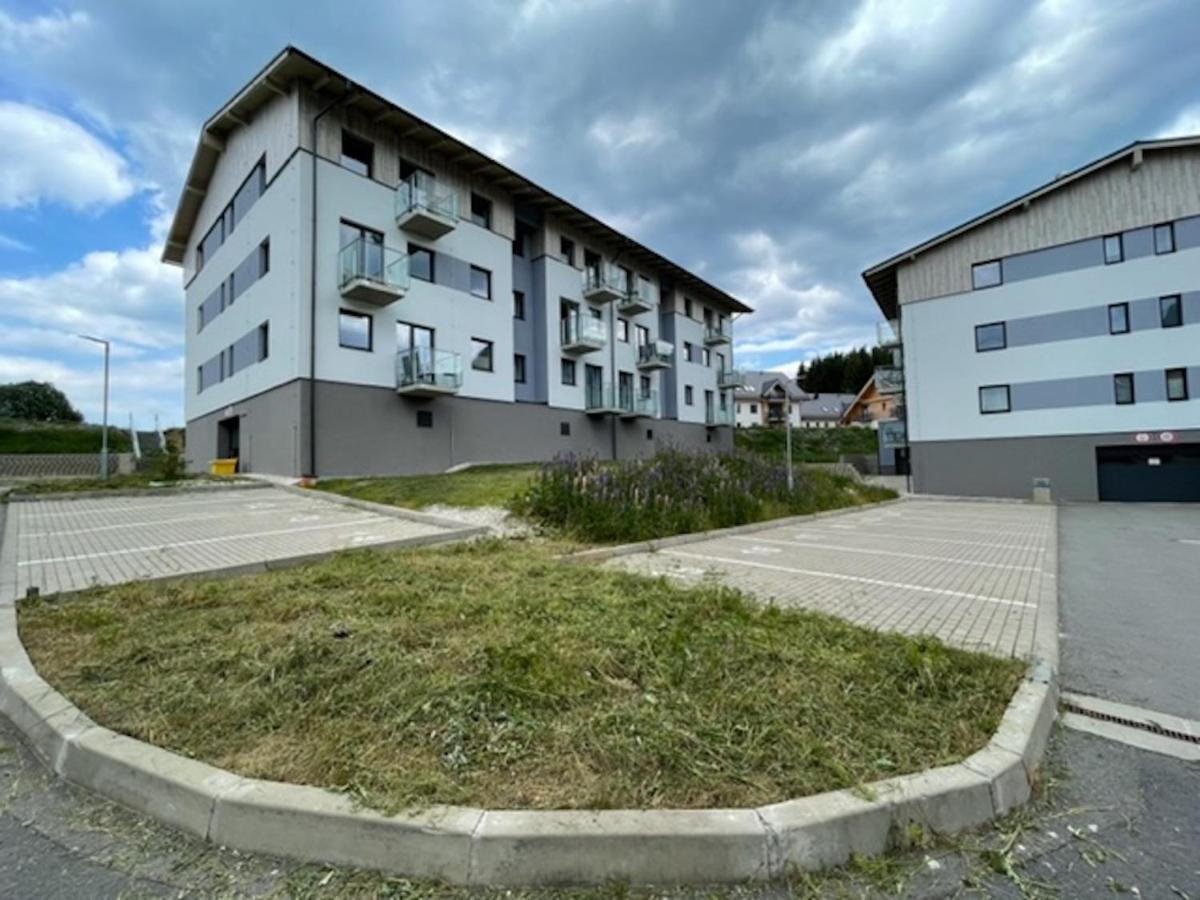 Klinovec Apartments Luxury Loučná pod Klínovcem المظهر الخارجي الصورة